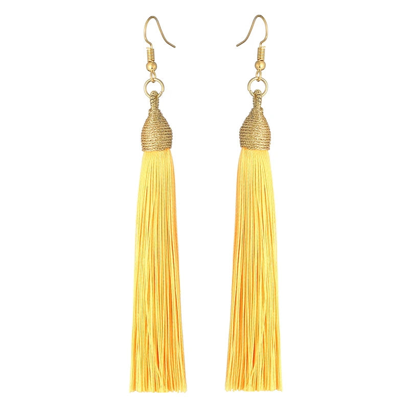 Aura Boho-Chic: Orecchini a Cascata con Frange Silk