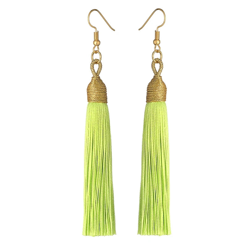 Aura Boho-Chic: Orecchini a Cascata con Frange Silk