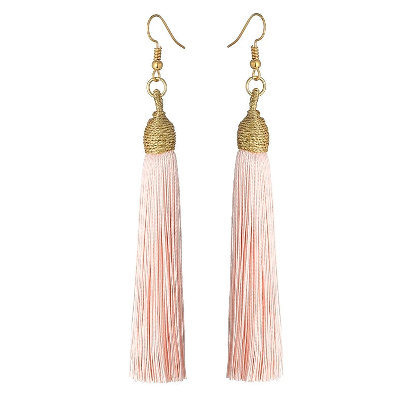 Aura Boho-Chic: Orecchini a Cascata con Frange Silk
