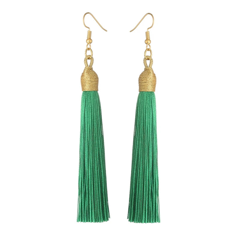 Aura Boho-Chic: Orecchini a Cascata con Frange Silk