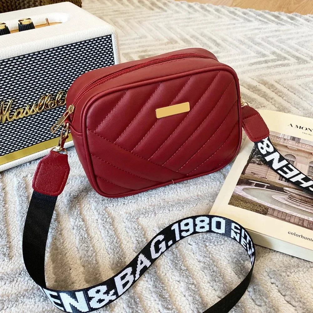 Mya Luxury Crossbody: L’Essenziale di Classe